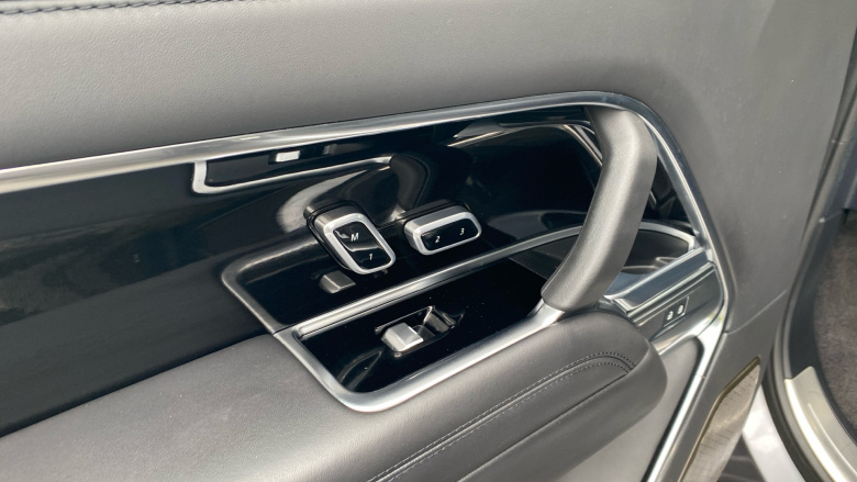 Land Rover Range Rover 4.4 P530 V8 Autobiography 4dr Auto Petrol Estate